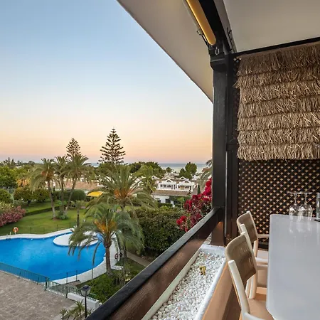 Golden Mile I Seaview I Pools I 4minutes Walk I Free Parking Apartment