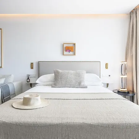 Golden Mile I Seaview I Pools I 4minutes Walk I Free Parking *