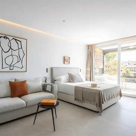 Golden Mile I Seaview I Pools I 4minutes Walk I Free Parking Apartment