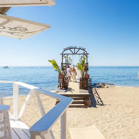 Golden Mile I Seaview I Pools I 4minutes Walk I Free Parking Apartment Marbella