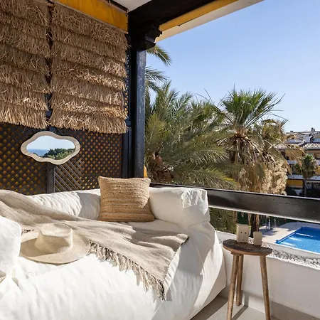 Golden Mile I Seaview I Pools I 4minutes Walk I Free Parking Apartment