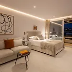 Golden Mile I Seaview I Pools I 4minutes Walk I Free Parking *