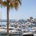 Golden Mile I Seaview I Pools I 4minutes Walk I Free Parking