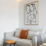 Appartement Golden Mile I Seaview I Pools I 4minutes Walk I Free Parking *