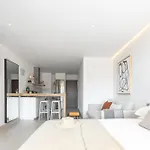 Golden Mile I Seaview I Pools I 4minutes Walk I Free Parking * Marbella