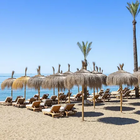 Golden Mile I Seaview I Pools I 4minutes Walk I Free Parking *