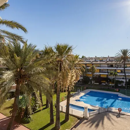 Golden Mile I Seaview I Pools I 4minutes Walk I Free Parking Apartment *