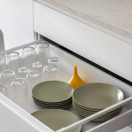 Golden Mile I Seaview I Pools I 4minutes Walk I Free Parking