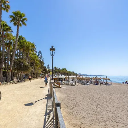 Golden Mile I Seaview I Pools I 4minutes Walk I Free Parking Apartment Marbella