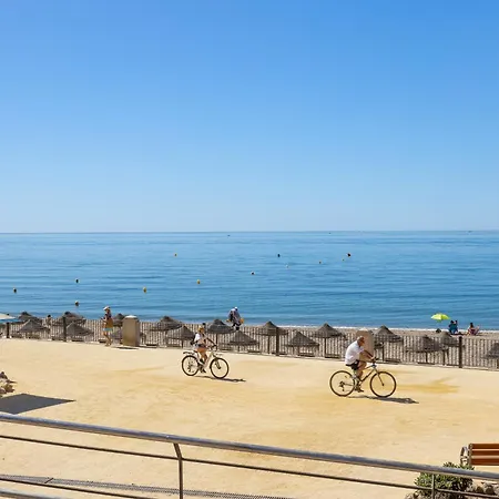 Golden Mile I Seaview I Pools I 4minutes Walk I Free Parking 马尔韦利亚