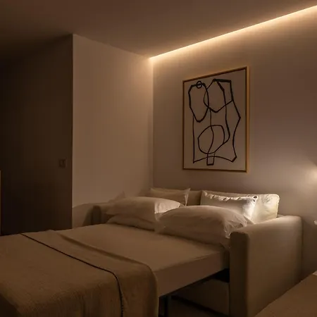 Golden Mile I Seaview I Pools I 4minutes Walk I Free Parking Apartment Marbella