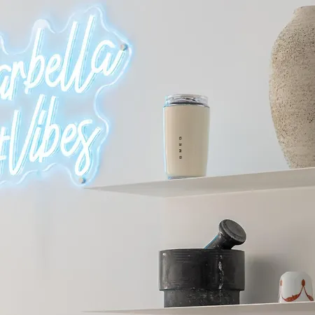 Golden Mile I Seaview I Pools I 4minutes Walk I Free Parking *