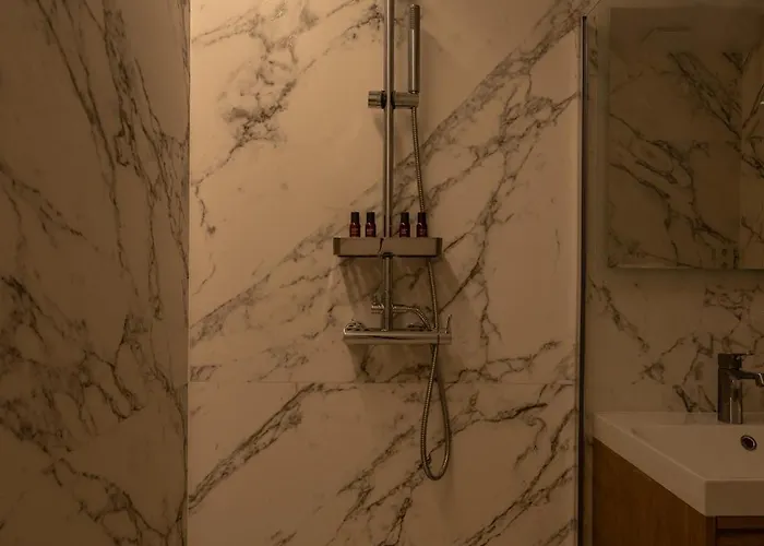 Golden Mile I Seaview I Pools I 4minutes Walk I Free Parking