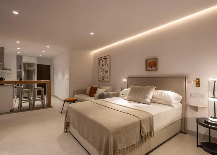 Appartamento Golden Mile I Seaview I Pools I 4minutes Walk I Free Parking