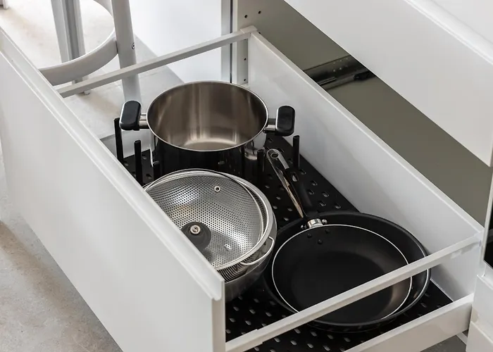 Golden Mile I Seaview I Pools I 4minutes Walk I Free Parking * Marbella