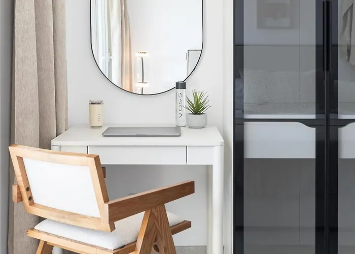 Appartamento Golden Mile I Seaview I Pools I 4minutes Walk I Free Parking Marbella