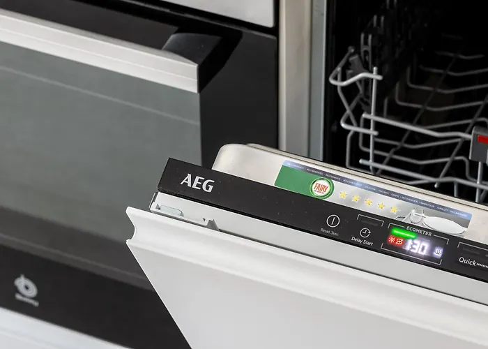 Appartamento Golden Mile I Seaview I Pools I 4minutes Walk I Free Parking