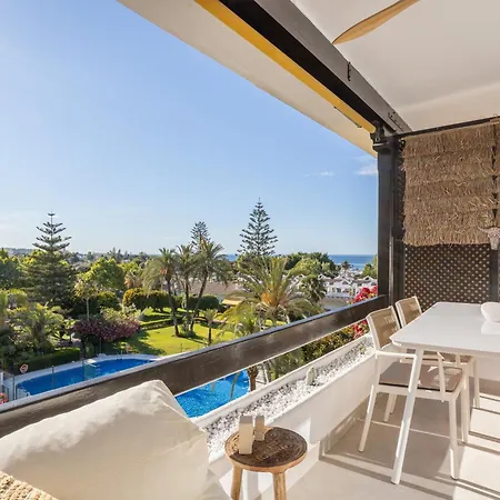 Apartament Golden Mile I Seaview I Pools I 4minutes Walk I Free Parking *