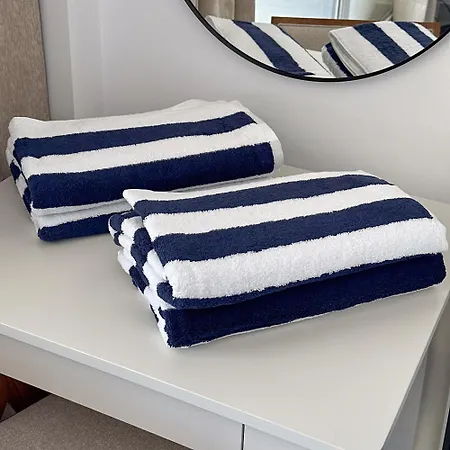 Golden Mile I Seaview I Pools I 4minutes Walk I Free Parking *