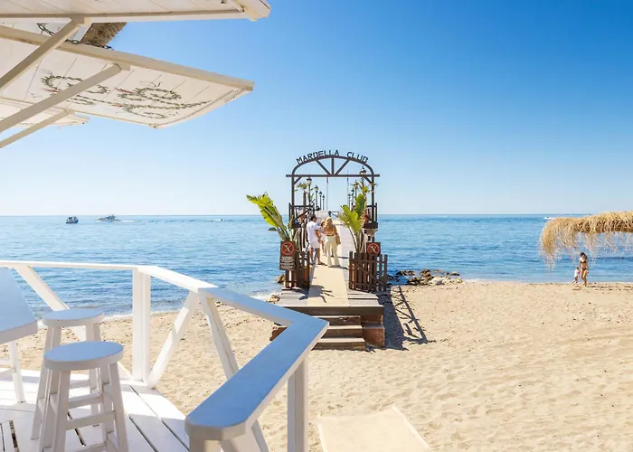 Golden Mile I Seaview I Pools I 4minutes Walk I Free Parking Апартаменти Марбелья