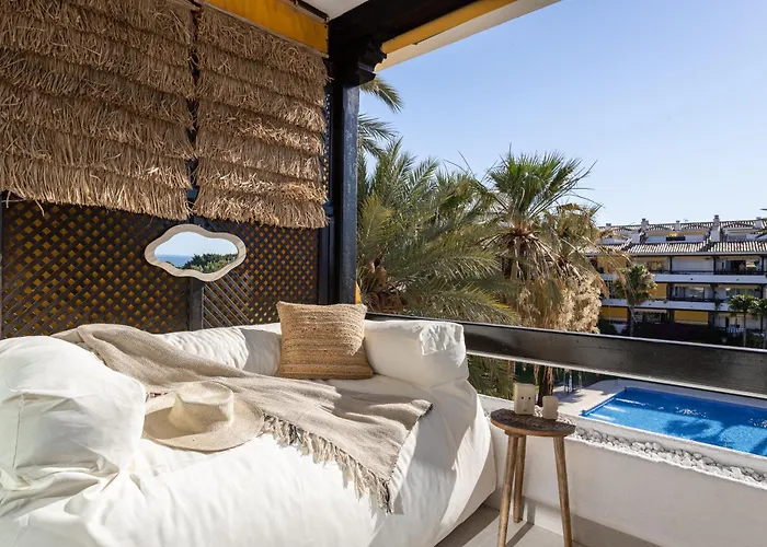 Golden Mile I Seaview I Pools I 4minutes Walk I Free Parking Апартаменти